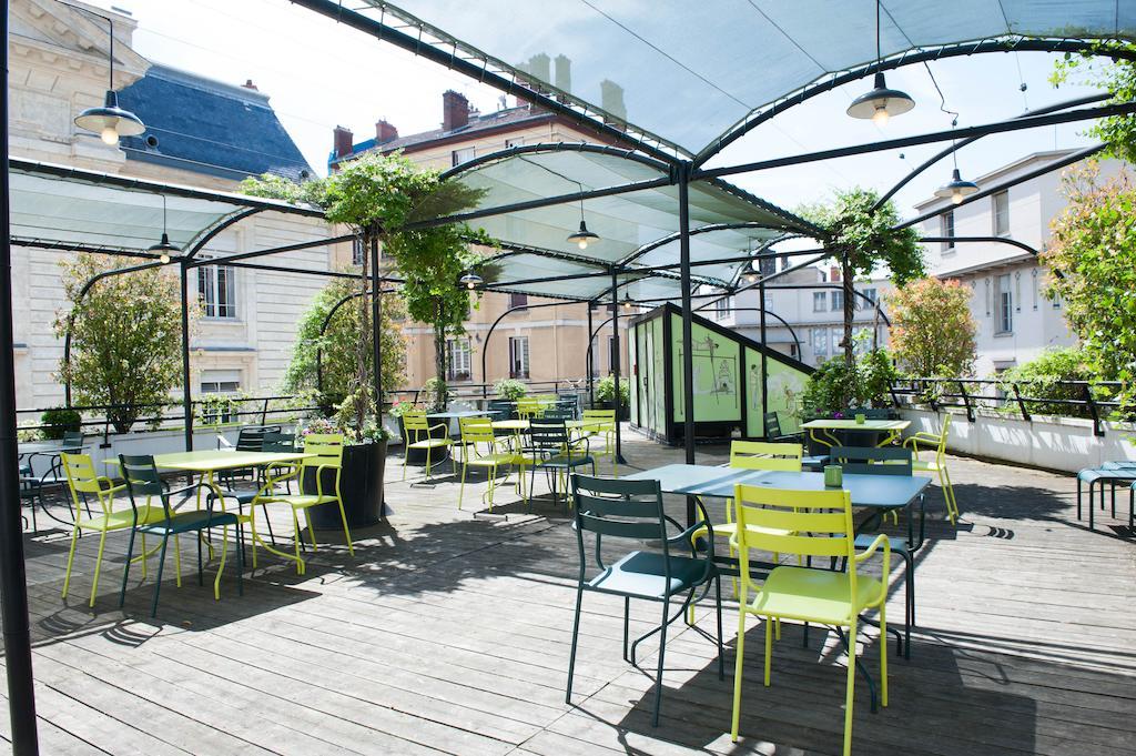 College Hotel Лион Экстерьер фото